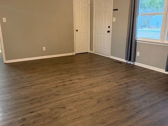 5th image of 215 Serenity Dr