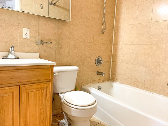 2nd image of 215 Himrod St #C3r