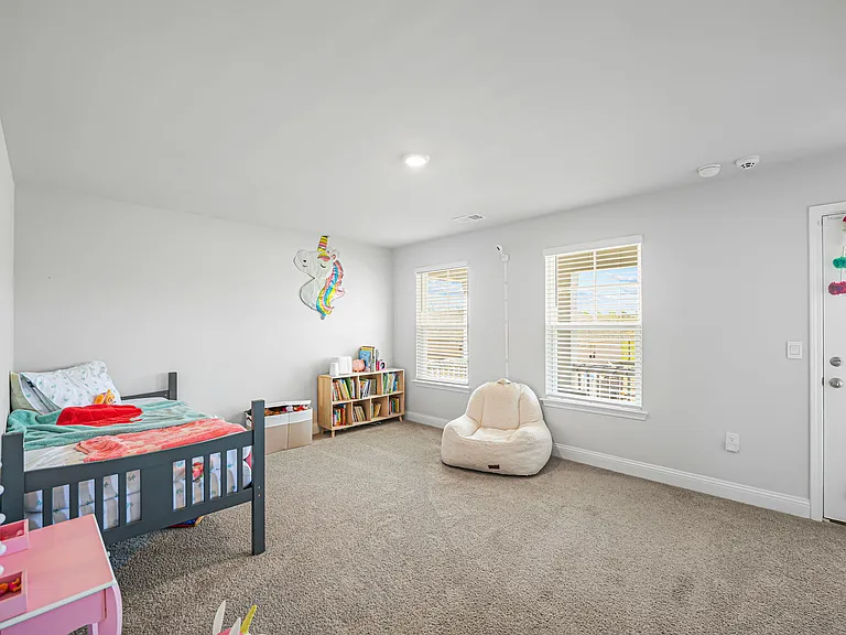 246 Bluff View Ln — Photo 32