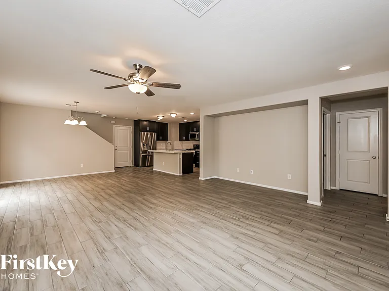 11051 Camden Bay St — Photo 3