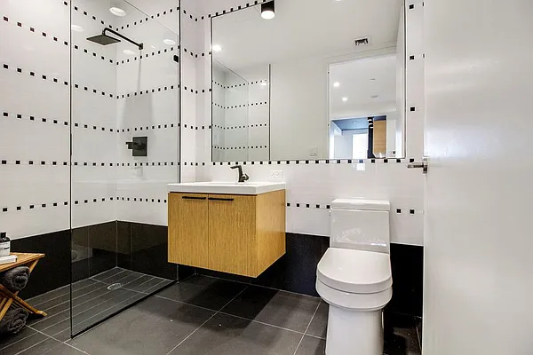 Rented by HSK Group Inc | media 51