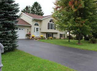 1407 Delmore Dr, Merrill, WI 54452