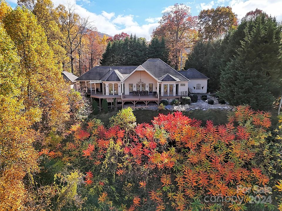 2nd image of 236 Pavilion Ln
