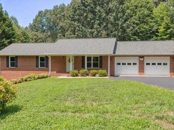 103 Barrington Ct, Hardy, VA 24101