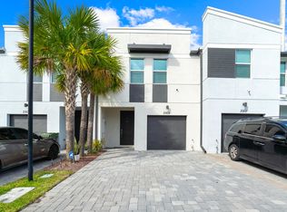 3505 Joshua Tree St, Palm Springs, FL 33461