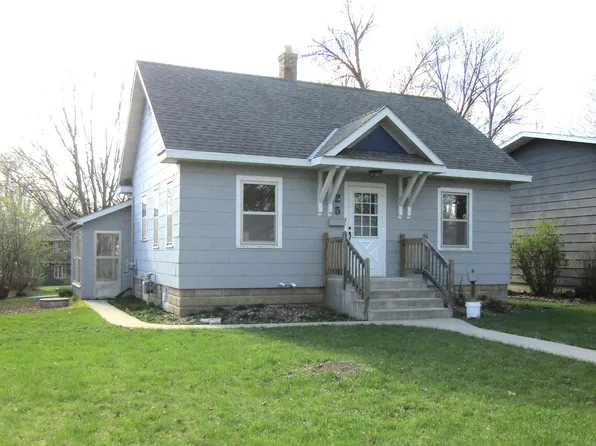 725 S 10th St, Montevideo, MN 56265