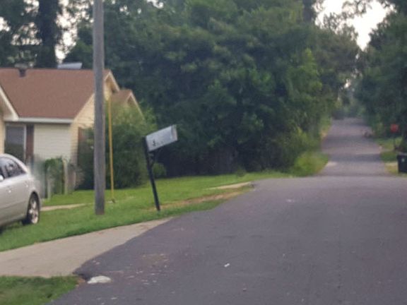 5th image of 310 Short 24th Ave E