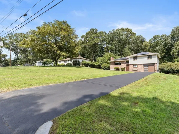 27 Lyman Rd, Framingham, MA 01701