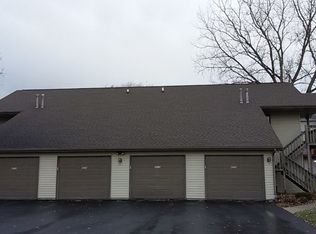 4076 Renn Hart Hills Rd, Loves Park, IL 61111