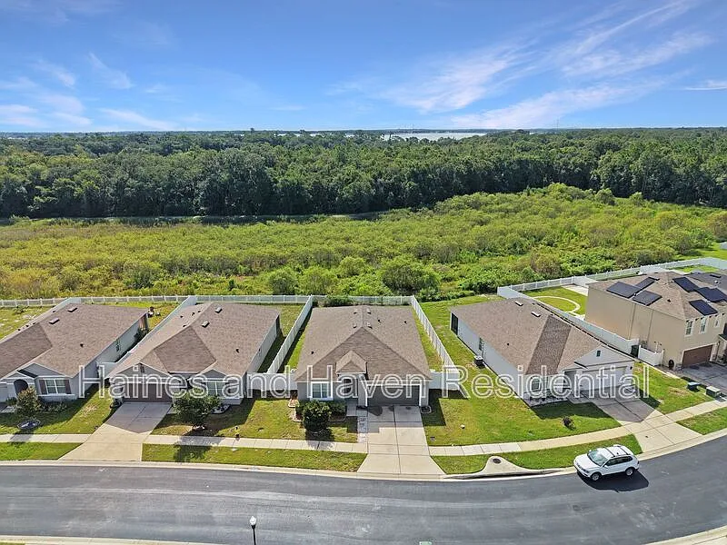 4 bed, 2.0 bath, 1851 sqft, $2,175 — Photo 3