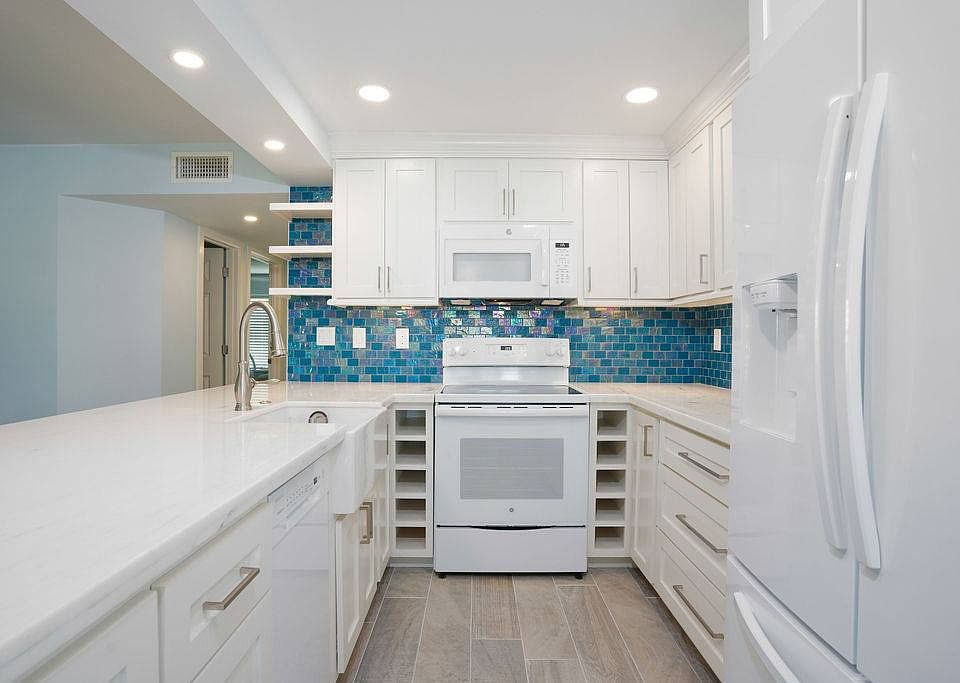 1st image of 123 E Amberjack St #305