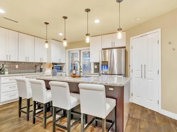 9709 Hinsdale St, Santee, CA 92071