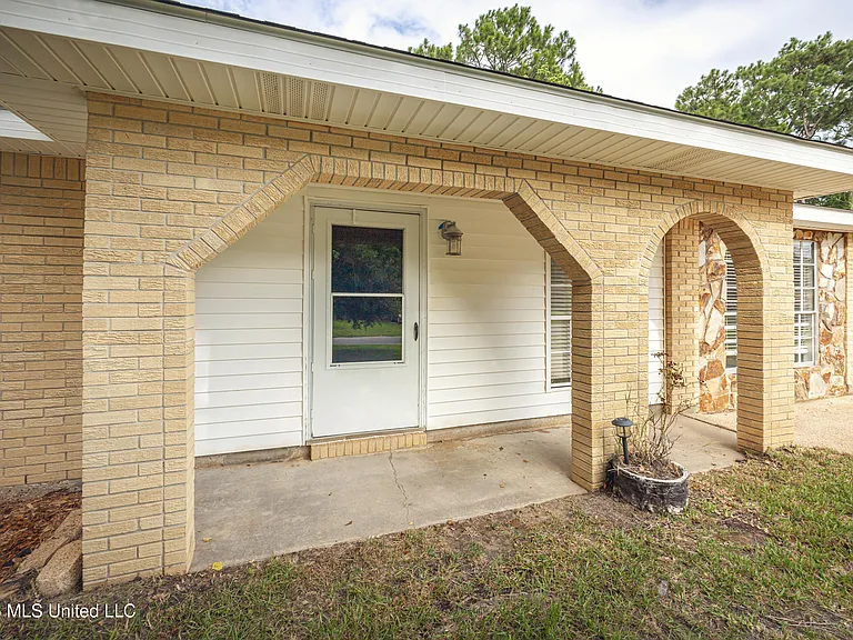 2840 Gardendale Ave — Photo 36