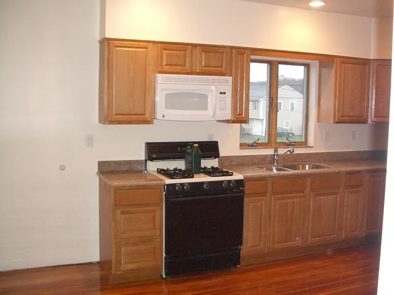 32 Saint John St #1 — Photo 7