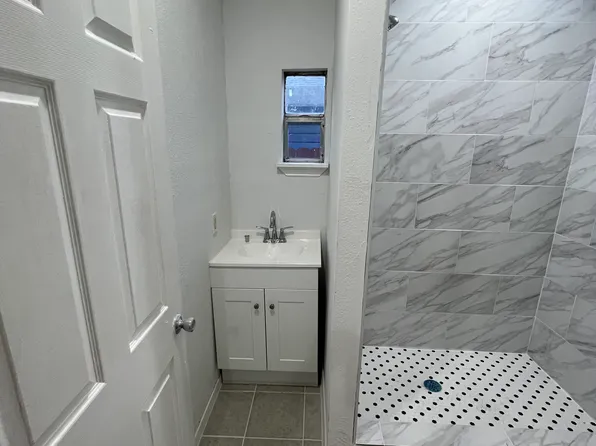 1706 S Beckley Ave, Dallas, TX 75224