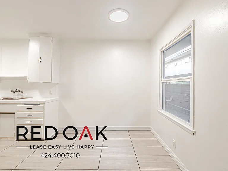 5832 Carlton Way #2 — Photo 6