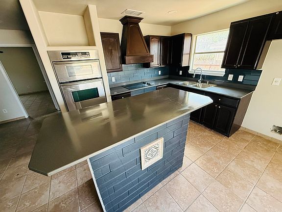 5th image of 4703 Los Laureles Ln