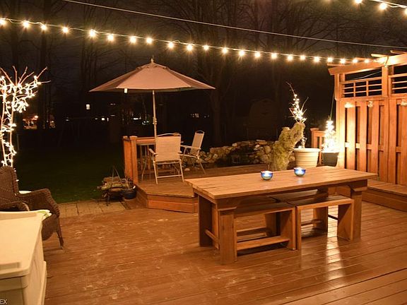 4th image of 26586 Kingswood Dr