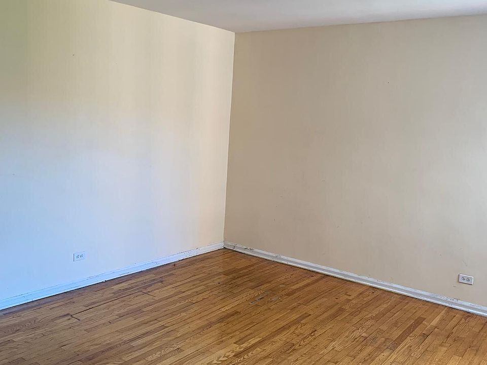 2nd image of 660 Thwaites Pl APT 2R