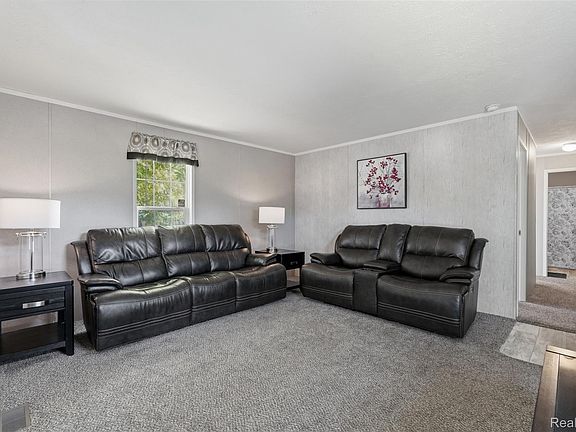 3rd image of 92 Normandy Dr