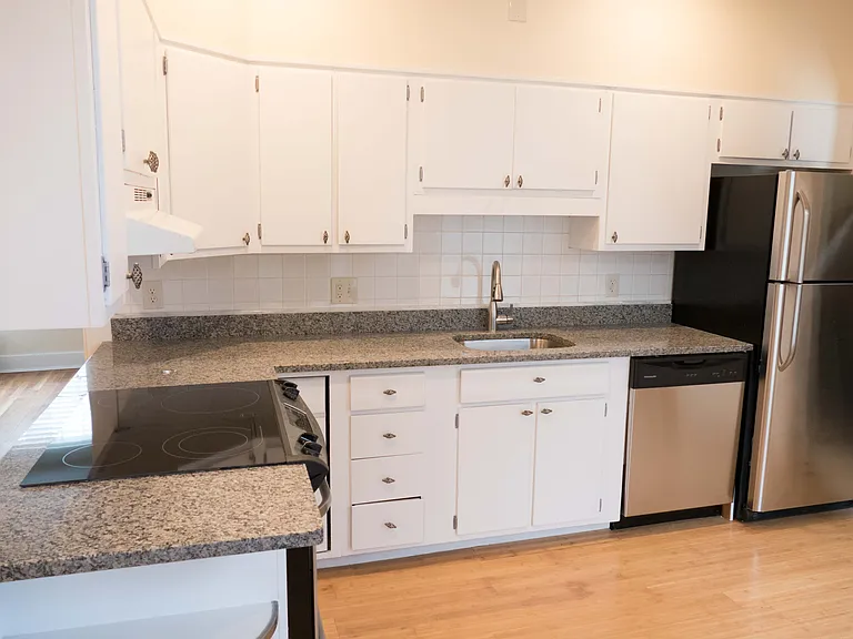 91 Elm St #1 — Photo 2