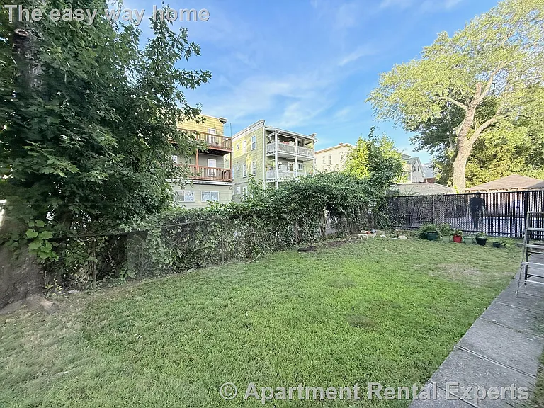 69 Raymond Ave — Photo 9
