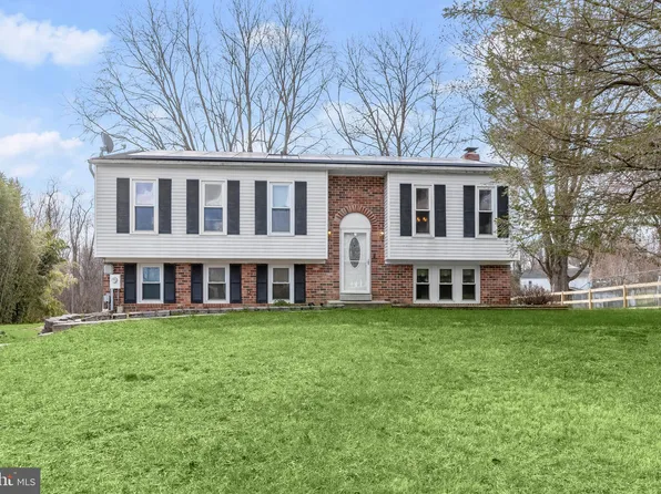 624 Falmouth Ct, Sykesville, MD 21784