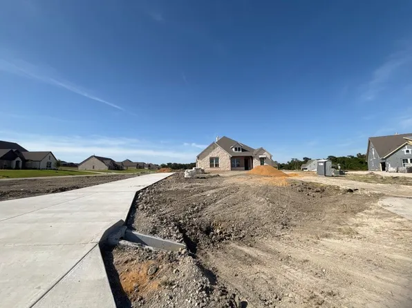 800 Monterey Cir, Van Alstyne, TX 75495