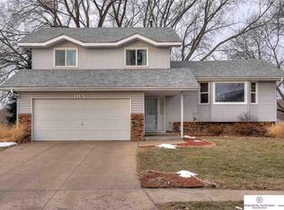 11034 Laurel Cir, Omaha, NE 68164