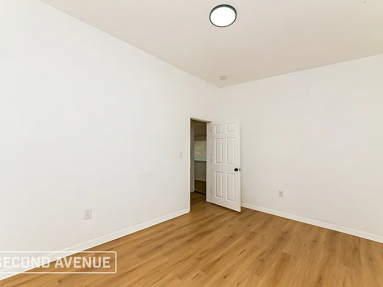 2710 22nd Ave S — Photo 16