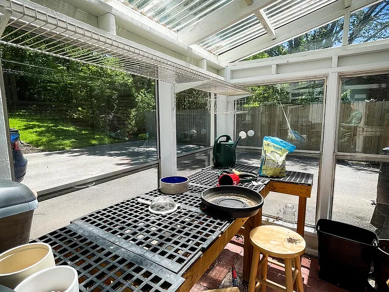 320 Leopole Rd — Photo 24