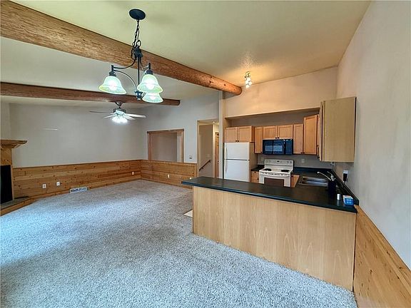 5th image of 7597 Ostrom Rd