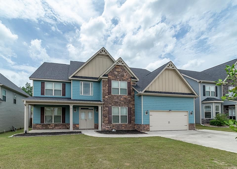 1st image of 395 Bella Rose Dr
