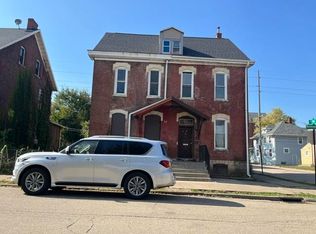 1493 Washington St, Dubuque, IA 52001