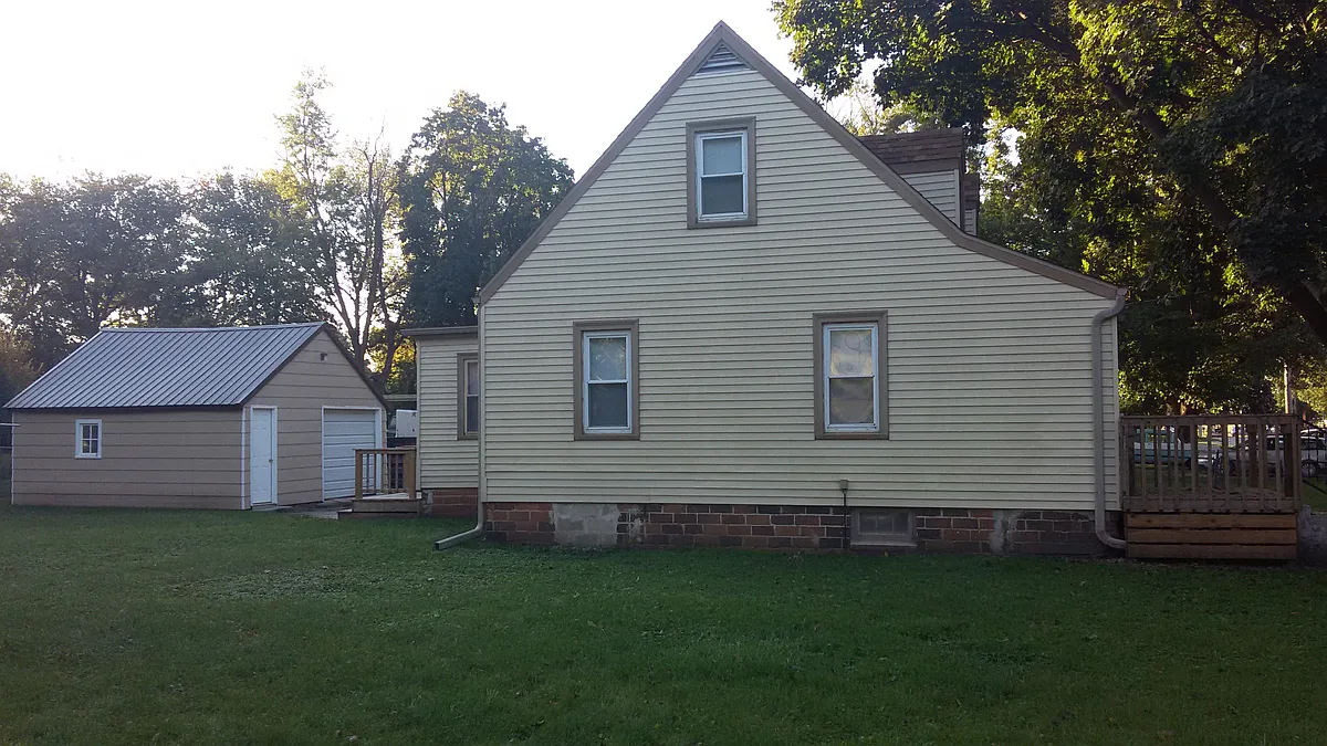 Building Photo - 1715 S Coolidge Ave