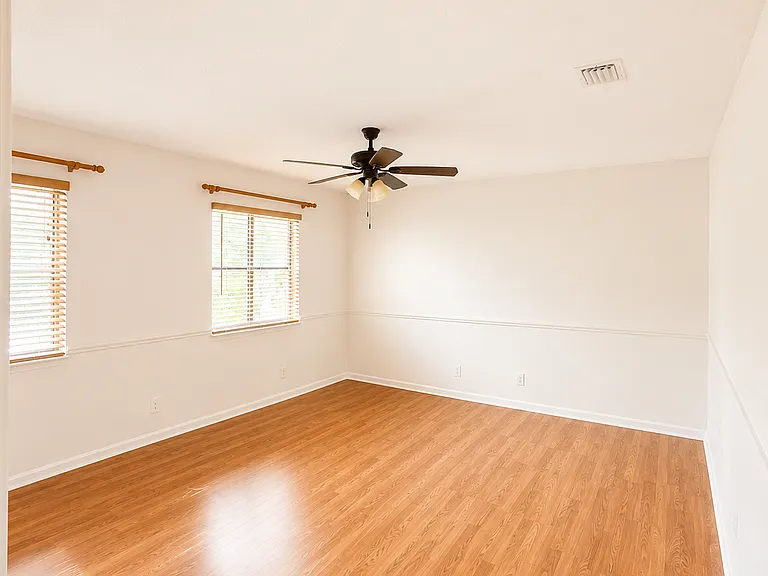 1319 Croton Ct — Photo 23