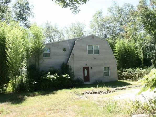 190 James Trl, Richmond, RI 02892