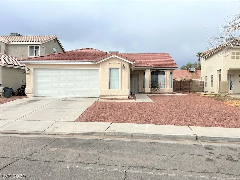1929 Blue Ribbon Dr — Photo 1