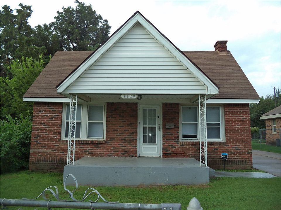 1st image of 1424 NE 16th St