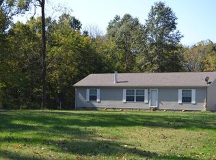 2857 Bannister Rd, Iuka, IL 62849