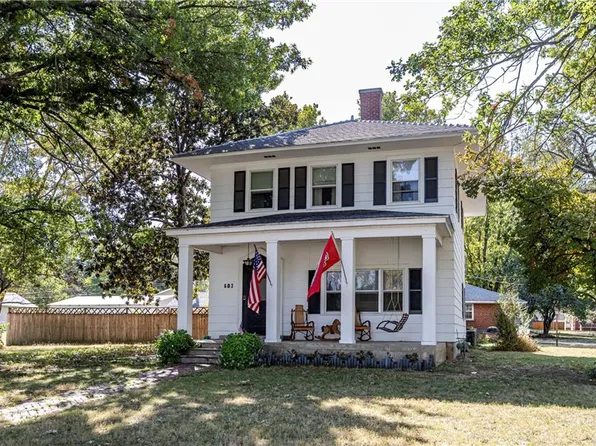 603 E Main St, Cherryvale, KS 67335