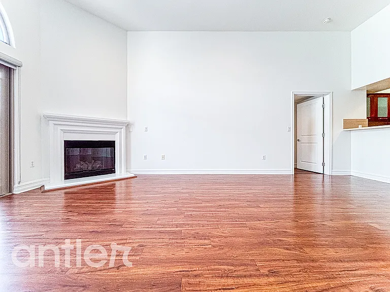 1241 S Sherbourne Dr #GPH4 — Photo 38