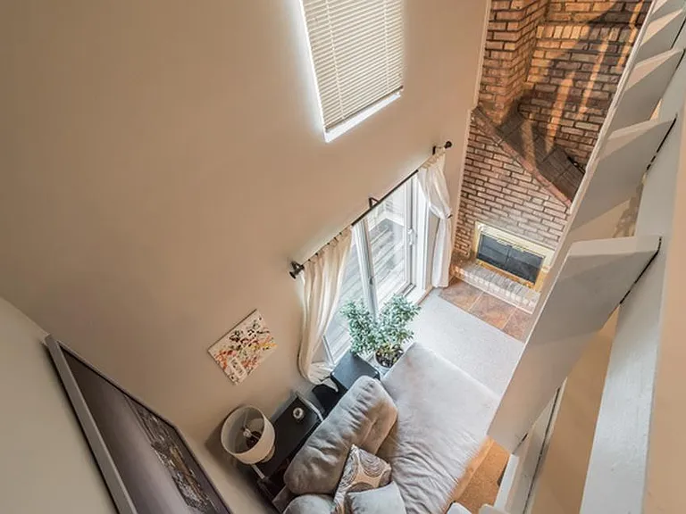 2828 N Burling St #401 — Photo 14