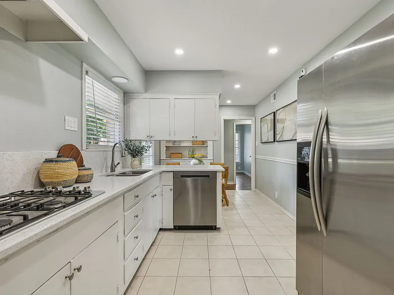 628 Ridgedale Dr — Photo 9