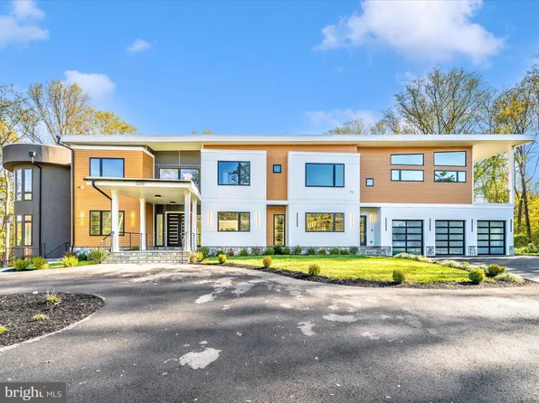 2209 Hunter Mill Rd, Vienna, VA 22181