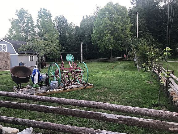 South side view front yard