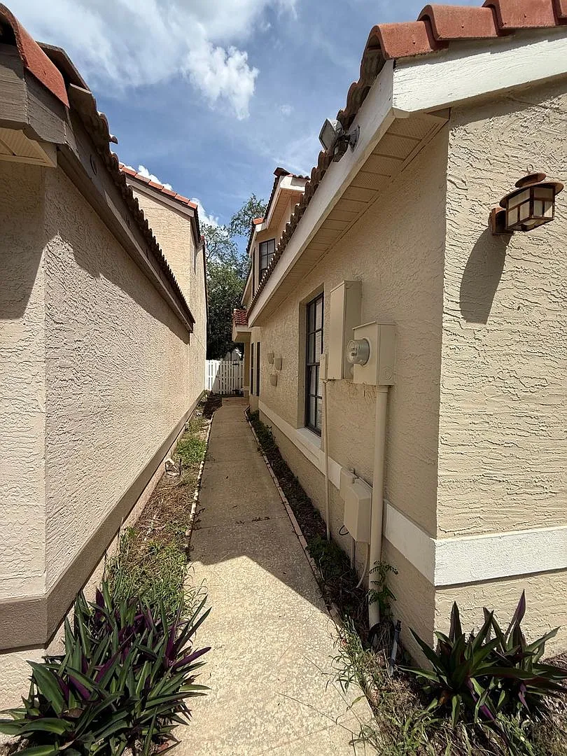 Beautiful 3-bedroom, 2.5-bathroom townhome in Winter Springs — Photo 4