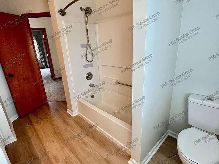 1523 Schumacher Dr — Photo 21