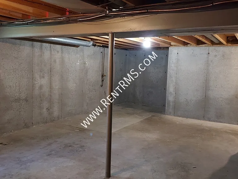 2131 SW Brandywine Ln — Photo 24