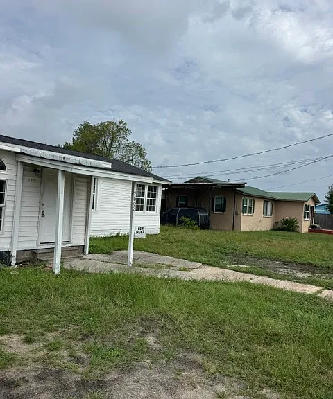 2503 Scott Ave — Photo 1